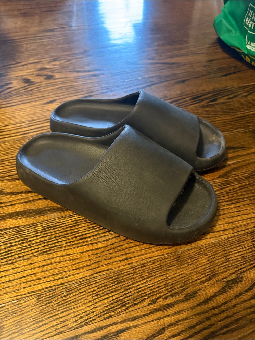 Yeezy (fake) Black Slide Sandals